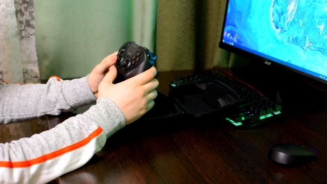 Распаковка ASTRO C40 TR смотреть онлайн