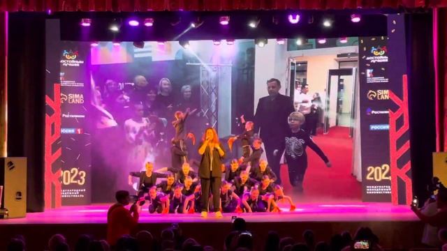 Гимн кинофестиваля «Медный цветок». Юлия другая и Мантавиа Марвах смотреть онлайн