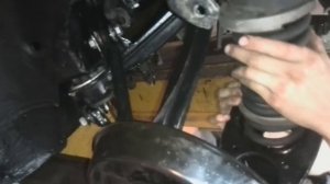 №43.Ремонт W 124. Ставим подрамник и пружины, задние.