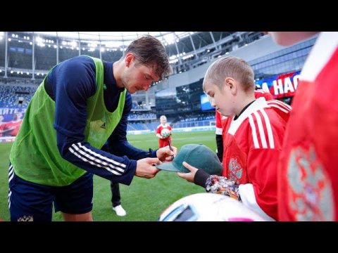 "Играйте за нас!" Открытая тренировка сборной России