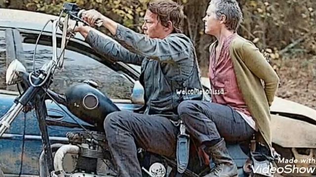 Melissa Mcbride e Norman Reedus смотреть онлайн