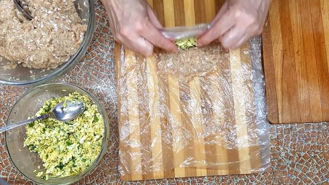 Куриные палочки - вкусное блюдо из куриного фарша и пикантной начинкой!