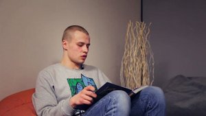 Иван Мулин читает народную легенду "Поездка домой" Максиму Б.