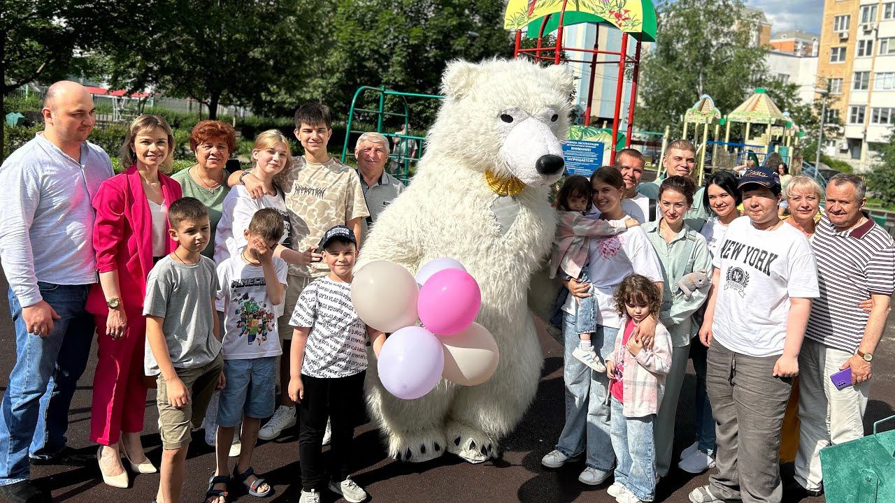 Белый мишка поздравил мальчика 7 лет #белыймедведь #сын #дети #поздравление #сюрприз #подарок