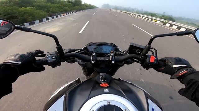 Suzuki GSX S750 | The Cutie of Bikes! смотреть онлайн