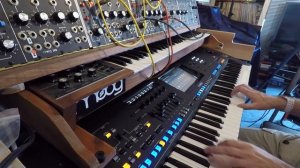 oxygene 4 jean michel jarre played on Genos Moog Crumar linn drum