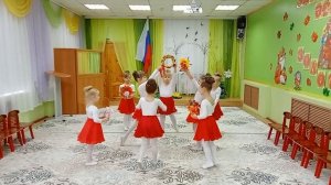 танец с веночками "Рябинушка" подготовительная группа м.р. Люлюкина Е.В.