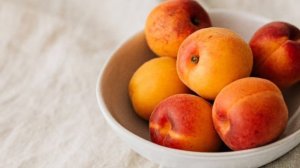 Что творят АБРИКОСЫ с ОРГАНИЗМОМ? Не выбрасывайте, косточки и листья ...