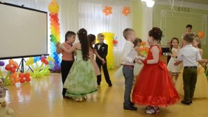 Замечательный вальс Выпускной бал в детском саду