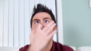 VENUS FLYTRAP BITES FINGER!