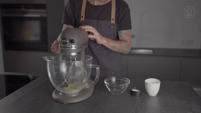 Skyr Soufflé dessert recipe with Caramelized Nectarines смотреть онлайн