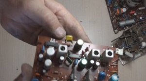 ДОРОГИЕ, ПРИЕМНЫЕ РАДИОДЕТАЛИ В ТЕЛЕВИЗОРЕ "ЭЛЕКТРОНИКА-404Д"