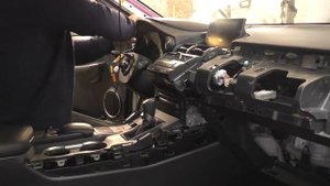 Lexus NX200. Dashboard install. Установка панели приборов.