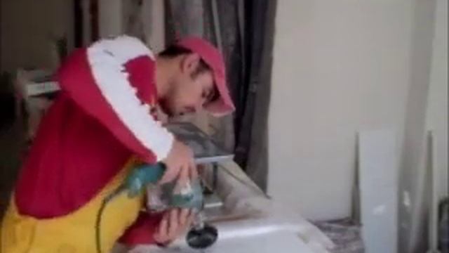 Сверлим отверстия в керамической плитке