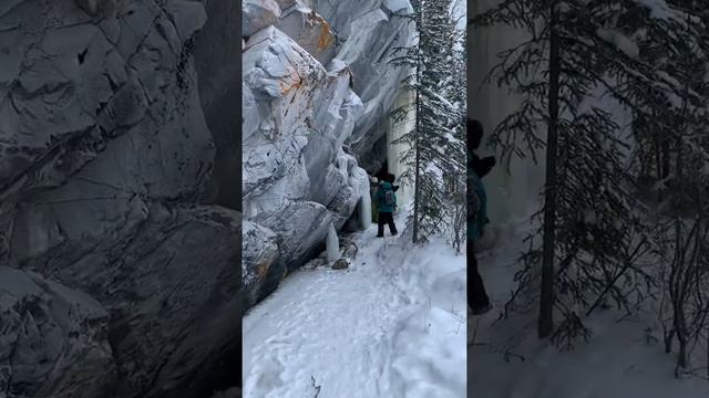 2020 Yellowknife Canada Trip - Ice caves