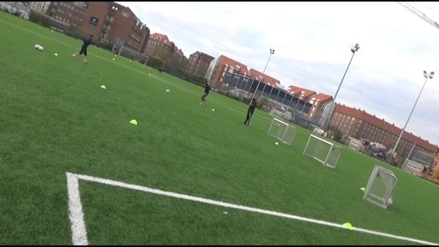 B.93 TV: Ungdom teknisk træning 1v1 смотреть онлайн