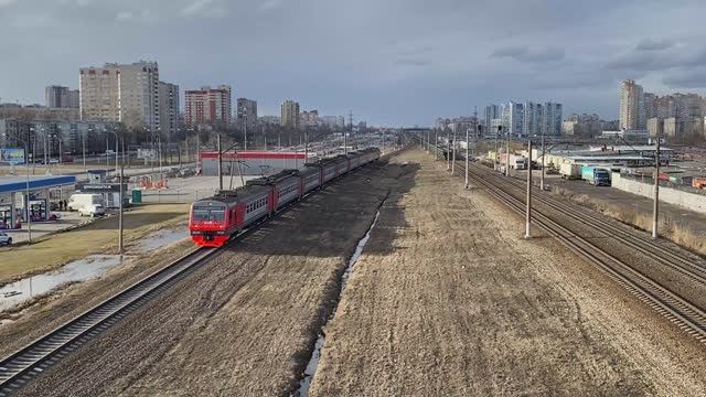 Тепловоз 2ТЭ116К-1029 и электропоезд ЭД4М-0420, перегон Шушары - Санкт-Петербург-Витебский-Товарный