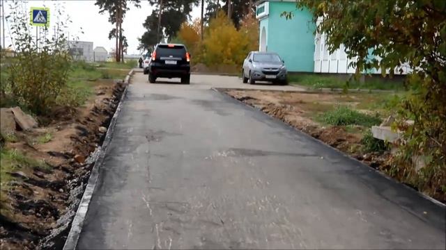 На улице Гагарина появился долгожданный тротуар, но… смотреть онлайн