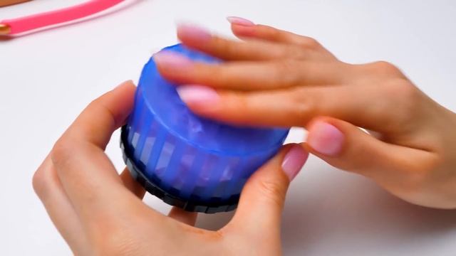 Салон красоты L.O.L. +50 сюрпризов и эксклюзивная кукла