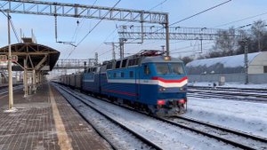 "Неожиданный сюрприз" ЧС7-011.С фирменным поездом №001Э "Россия", сообщением: Владивосток - Москва.