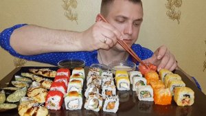 Роллы /Запечённые мидии /Мукбанг /mukbang #роллы #мукбангпарень