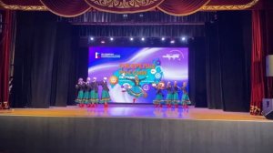 Народный танец "Гусеница"