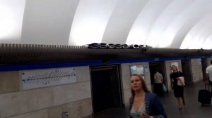 Двойные двери в метро Санкт-Петербурга!!! Станция Звездная