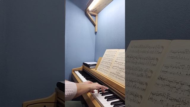 Р.Шуман " Альбом для юношества" Хорошодная песня " смотреть онлайн