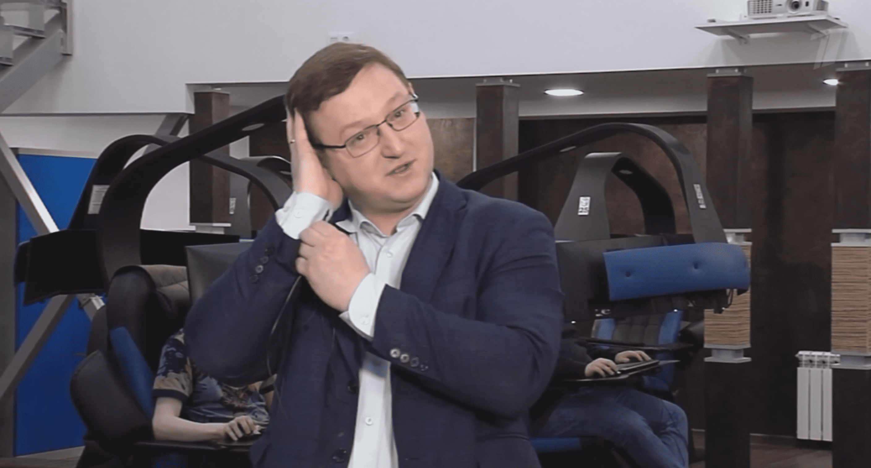 Андрей Зуев разоблачает студентов во время сессии | Первый канал