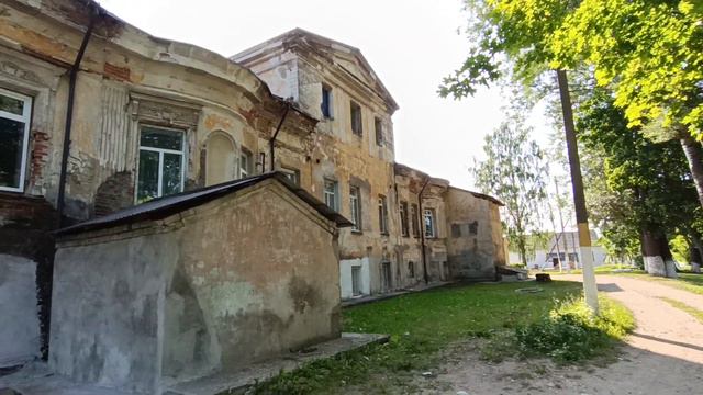 Город Остров, Псковской области. Усадьба Валуевых. 12 июня 212 июня 2023 года.