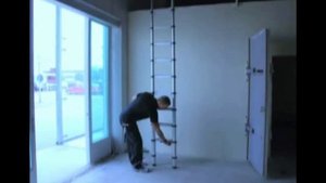 Телескопическая приставная лестница