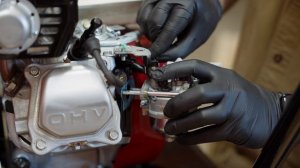 How To Replace The Carburetor On A 4-Stroke Honda Engine