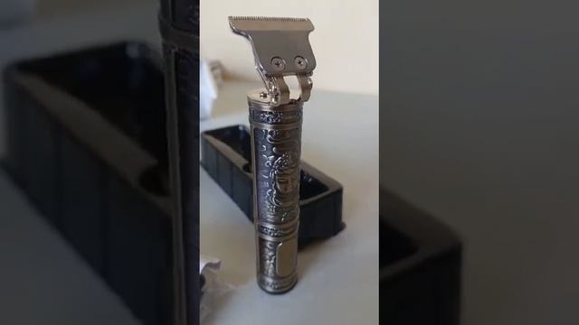 Maquina de cortar cabelo e Barba Vintage T9 Aparador de pelos profissional смотреть онлайн