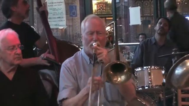 Clint Baker's Cafe Borrone All-Stars "Avalon" смотреть онлайн