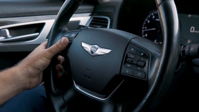 Обзор на HYUNDAI GENESIS 3.0АТ Полный привод / AMIRRAVTO
