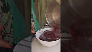 Ролик № 1375. Ягодный мусс  из манки - десерт из детства. Рецепт в конце ролика.