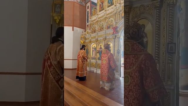 Многолетие на день жен-мироносиц смотреть онлайн