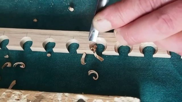 Резьба по дереву. Бортик на полочку смотреть онлайн