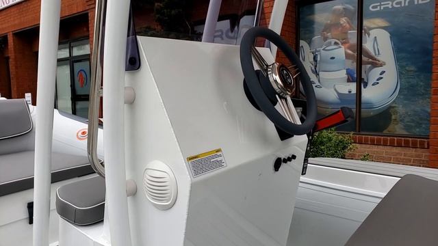 GALA Viking V500 - 16.5 ft long aluminum hull RIB rigid inflatable boat - Walk around tour смотреть онлайн