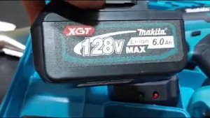 Фен строительный аккумуляторный makita