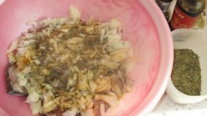 Маринованный карп в банке