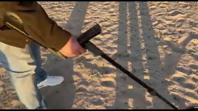 Пляжный коп 2022. Люди теряют, а я нахожу. Девушка в поиске золота.| XP Deus 2 | смотреть онлайн