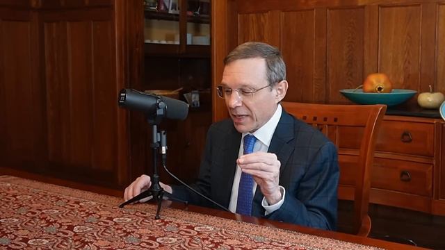 Astrophysicist Explains Why Aliens Exist - Avi Loeb смотреть онлайн