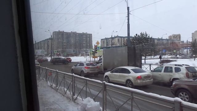 На трамвае 5005 по 47 от Пионерской до Комендантской пл. СПб 11-***: ЛВС-86К 5005 по №47 (14.02.21) смотреть онлайн