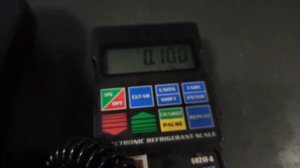 Как заправить газовый туристический баллон (резьбовой)