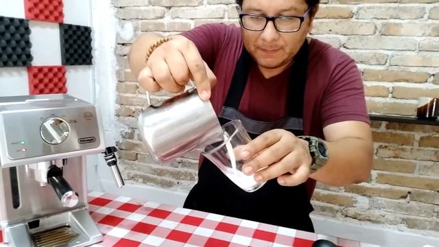 Cómo hacer un capuchino con máquina delonghi смотреть онлайн