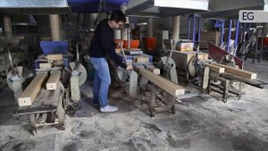 Автоматическая система подачи опилок в прессы для производства шашек для поддонов