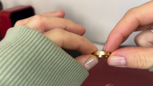 Распаковка, обзор и чистка кольца Cartier Love Ring Small 2023