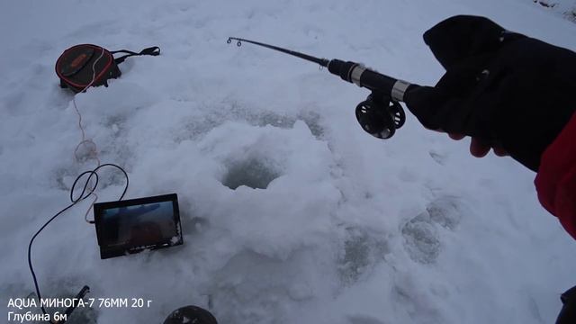 Как играют бюджетные балансиры на окуня! Рыбалка зимой. Часть 2 смотреть онлайн