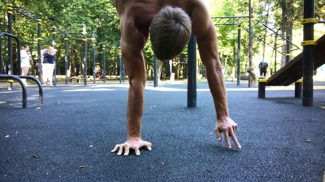 Как научиться делать стойку на одной руке? Стойка на одной руке обучалка. One arm handstand tutoria смотреть онлайн